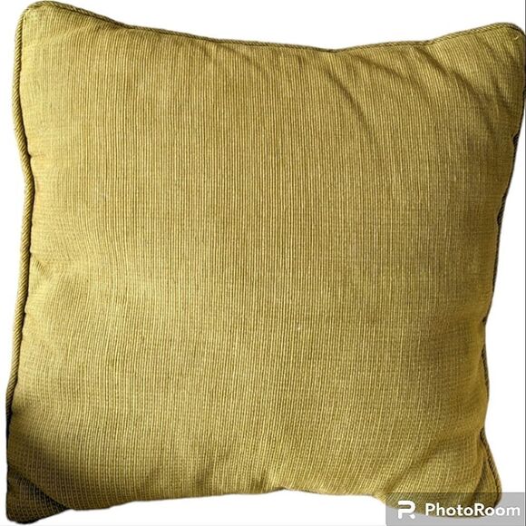 Crate&Barrel Henley Pillow Covers Thick Cotton Zip Off Set of 3 - Picture 11 of 11